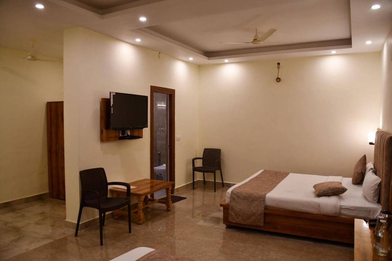 Shivansh Inn Resort Rishīkesh Esterno foto